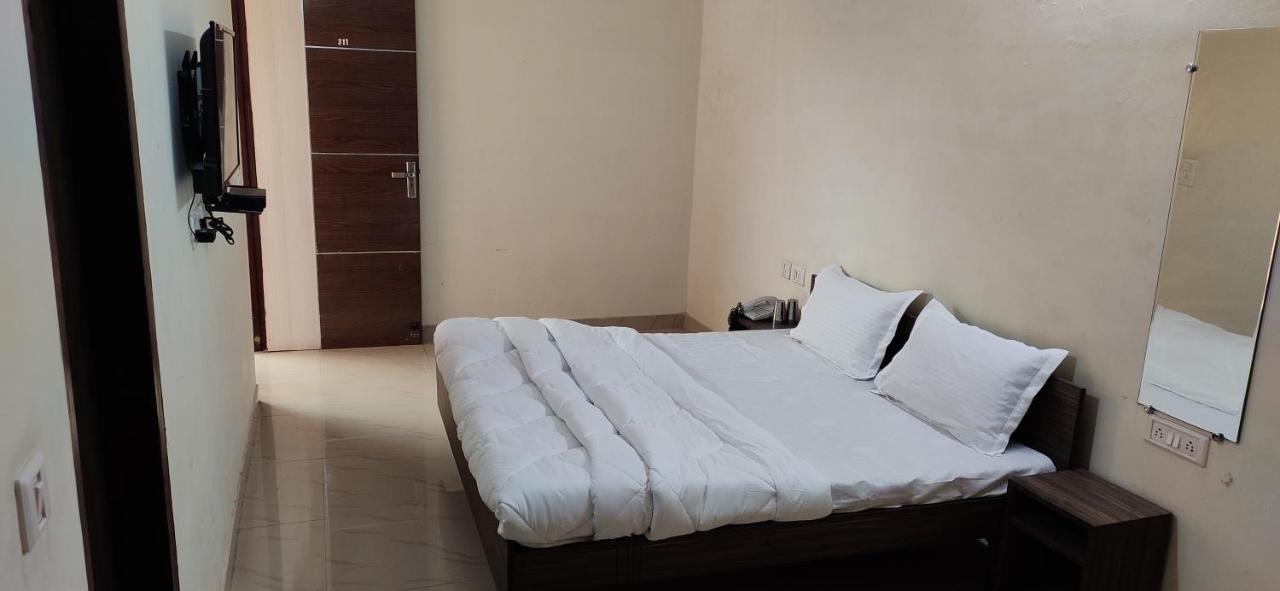 Gopi Dham Hotel Haridwār Esterno foto