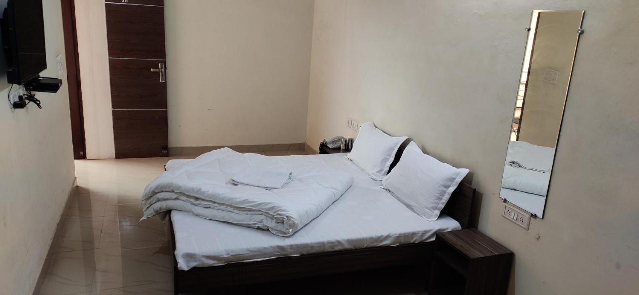 Gopi Dham Hotel Haridwār Esterno foto